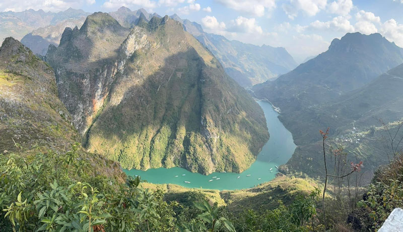 Hẻm Tu Sản địa điểm không thể bỏ qua trong tuor Hà Giang 3 ngày 2 đêm